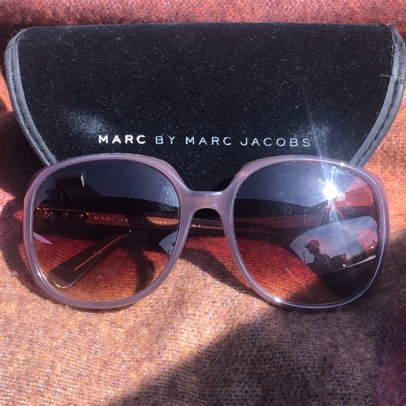 Marc By Marc Jacobs Accessories - 🌻Authentic Marc Jacobs Sunglasses!!